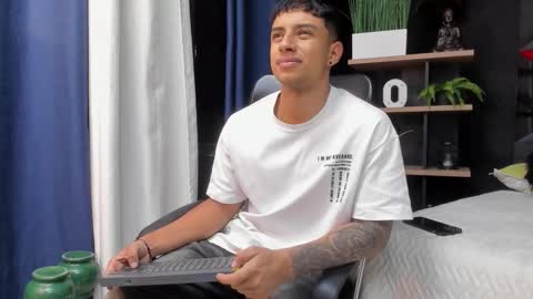 jaze_bradley online show from December 1, 11:24 am