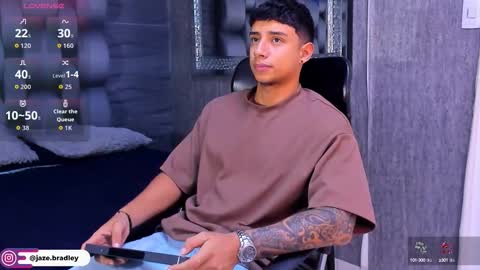 Snapshot of jaze_bradley chatting on October 7, 11:25 am jaze_bradley online show from October 7, 11:25 am