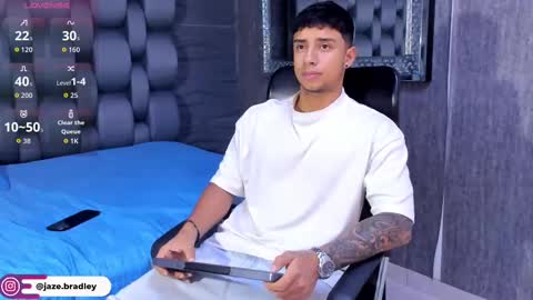 Snapshot of jaze_bradley chatting on October 4, 11:26 am jaze_bradley online show from October 4, 11:26 am