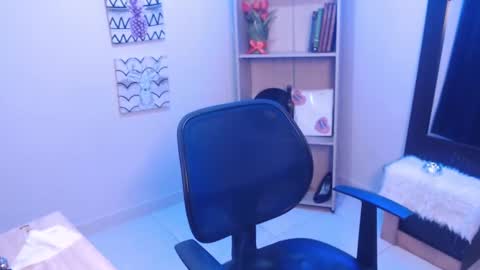 Snapshot of jeam_hot chatting on February 3, 9:18 pm jeam_hot online show from February 3, 9:18 pm