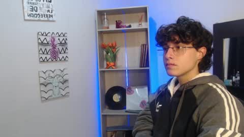 Snapshot of jeam_hot chatting on January 28, 10:34 pm jeam_hot online show from January 28, 10:34 pm