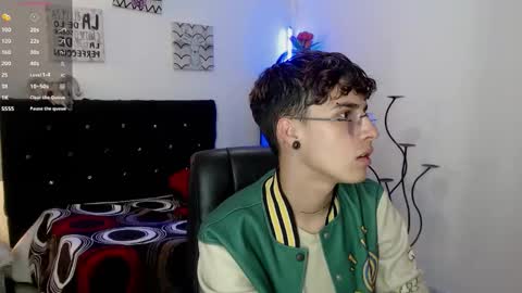 Snapshot of jeam_hot chatting on October 20, 9:19 pm jeam_hot online show from October 20, 9:19 pm