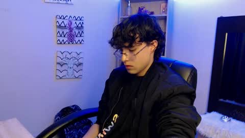 Snapshot of jeam_hot chatting on February 8, 9:25 pm jeam_hot online show from February 8, 9:25 pm