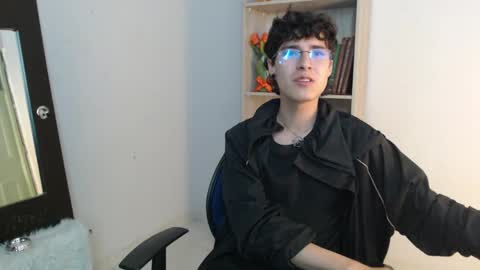 Snapshot of jeam_hot chatting on January 4, 10:24 pm jeam_hot online show from January 4, 10:24 pm