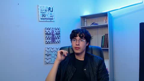 Snapshot of jeam_hot chatting on February 6, 9:49 pm jeam_hot online show from February 6, 9:49 pm