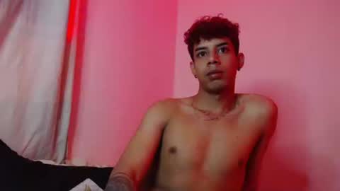 Snapshot of jeampier_sexy chatting on March 10, 2:39 am jeampier_sexy online show from March 10, 2:39 am