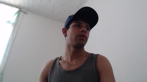 Snapshot of jeampier_sexy chatting on February 2, 10:39 pm jeampier_sexy online show from February 2, 10:39 pm
