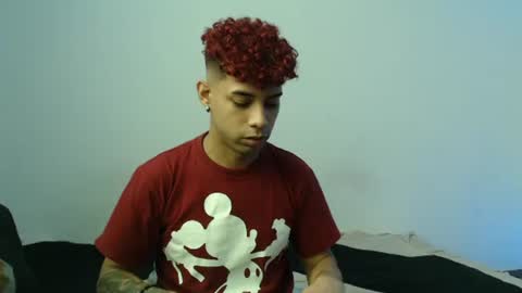 Snapshot of jeampier_sexy chatting on March 10, 9:51 pm jeampier_sexy online show from March 10, 9:51 pm