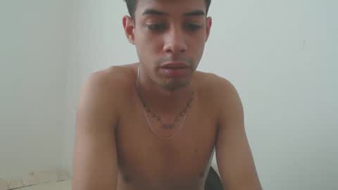 Snapshot of jeampier_sexy chatting on January 12, 7:42 pm jeampier_sexy online show from January 12, 7:42 pm