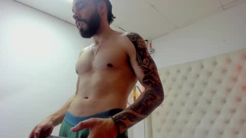 JEAN online show from April 20, 8:33 pm