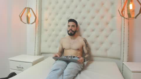 JEAN online show from April 21, 8:04 pm