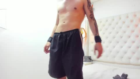 JEAN online show from April 22, 8:24 pm