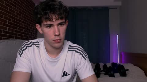 jeff_rey_ online show from April 7, 6:52 pm