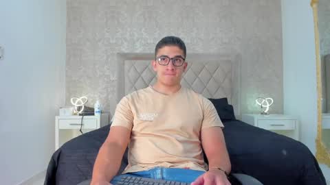 Snapshot of jeffdaltton chatting on February 1, 11:54 am Jeff online show from February 1, 11:54 am