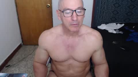 Snapshot of jefmuscletw chatting on September 22, 1:16 am brayam online show from September 22, 1:16 am