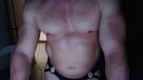 Snapshot of jefmuscletw chatting on January 9, 1:35 pm brayam online show from January 9, 1:35 pm