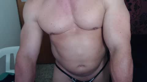 Snapshot of jefmuscletw chatting on March 8, 3:48 am brayam online show from March 8, 3:48 am