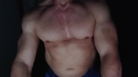 Snapshot of jefmuscletw chatting on February 23, 2:35 am brayam online show from February 23, 2:35 am