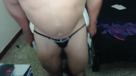 Snapshot of jefmuscletw chatting on January 3, 1:14 pm brayam online show from January 3, 1:14 pm