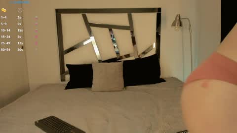 jei_7m online show from April 22, 1:34 am