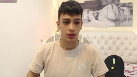 Snapshot of jeremias_1 chatting on December 15, 12:17 pm JEREMIAS online show from December 15, 12:17 pm