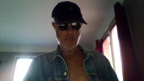 jerflor online show from December 2, 2:31 pm