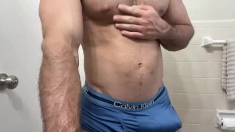 Snapshot of jerknchill_ chatting on October 18, 8:36 pm jerknchill_ online show from October 18, 8:36 pm