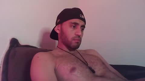 Snapshot of jessepickman chatting on December 29, 6:35 am Angel Demon online show from December 29, 6:35 am