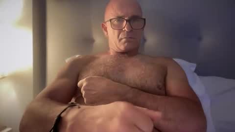 Jesuiscoquin online show from December 14, 1:07 pm