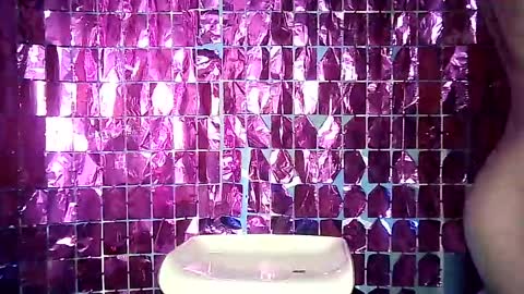 Snapshot of jet_clomet21 chatting on September 21, 12:00 am Ale online show from September 21, 12:00 am