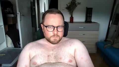 jeuneloup92 online show from April 30, 3:41 pm