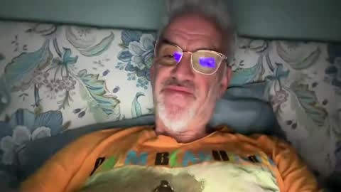 Snapshot of jewlronny chatting on January 15, 7:37 am jewlronny online show from January 15, 7:37 am