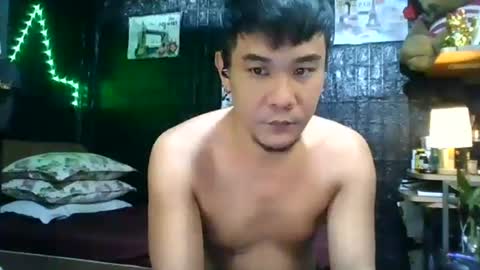 Snapshot of jherry26 chatting on December 17, 10:23 am jherry26 online show from December 17, 10:23 am