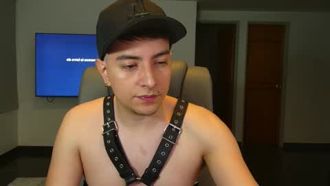 Snapshot of jhoan_saenz chatting on October 14, 2:40 am Jhoan Saenz online show from October 14, 2:40 am