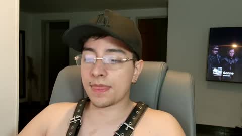 Snapshot of jhoan_saenz chatting on September 15, 4:14 am Jhoan Saenz online show from September 15, 4:14 am