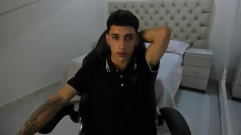 jhoanleandro online show from November 16, 5:31 am