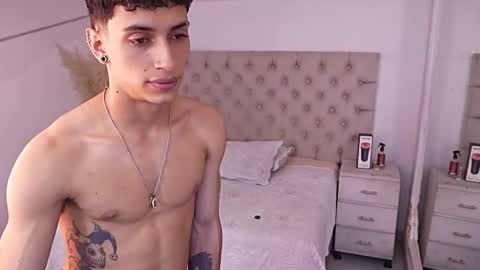 jhoanleandro online show from March 21, 5:22 am