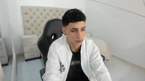 Snapshot of jhoanleandro chatting on October 19, 5:12 am jhoanleandro online show from October 19, 5:12 am