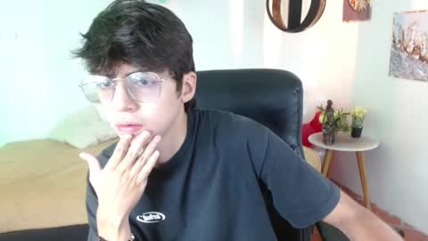 Jhoel online show from March 2, 12:25 pm