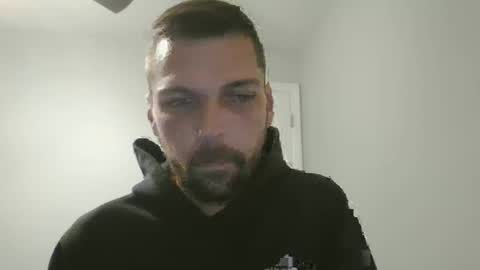 jholls online show from December 11, 3:47 am