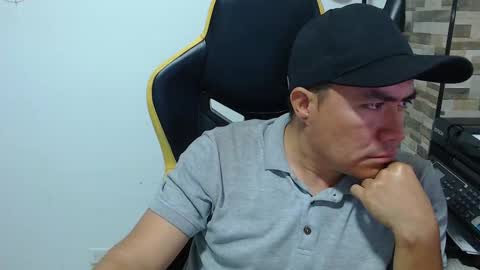 jhonatan_morales_s online show from October 7, 11:53 pm