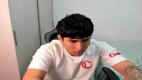 Snapshot of jhonny_dickm chatting on October 14, 1:23 am jhonny_dickm online show from October 14, 1:23 am