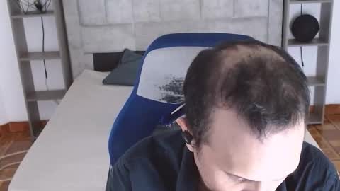 jhontorres018 online show from March 6, 12:40 am