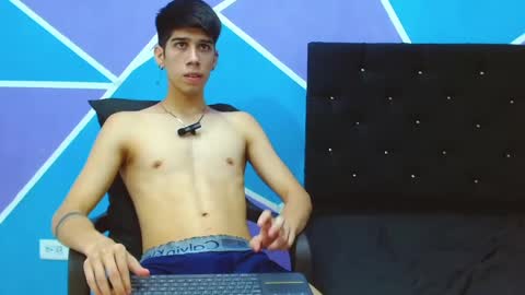 Snapshot of jhony_sex3 chatting on December 21, 4:52 am jhony_sex3 online show from December 21, 4:52 am