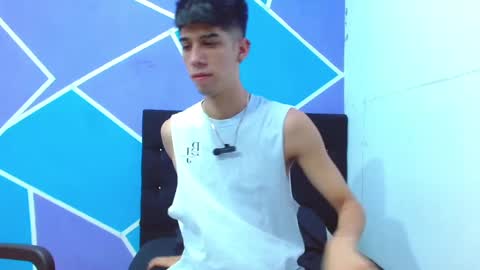 Snapshot of jhony_sex3 chatting on December 6, 6:26 am jhony_sex3 online show from December 6, 6:26 am