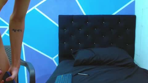 Snapshot of jhony_sex3 chatting on December 16, 10:34 pm jhony_sex3 online show from December 16, 10:34 pm