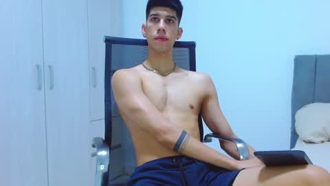 Snapshot of jhony_sex3 chatting on October 4, 7:02 am jhony_sex3 online show from October 4, 7:02 am
