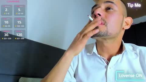 Snapshot of jhonyalzate chatting on October 16, 3:03 am Jhony Alzate online show from October 16, 3:03 am