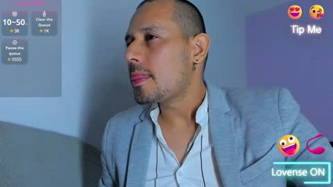 Snapshot of jhonyalzate chatting on December 8, 4:04 am Jhony Alzate online show from December 8, 4:04 am