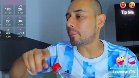 Snapshot of jhonyalzate chatting on February 16, 11:37 pm Jhony Alzate online show from February 16, 11:37 pm